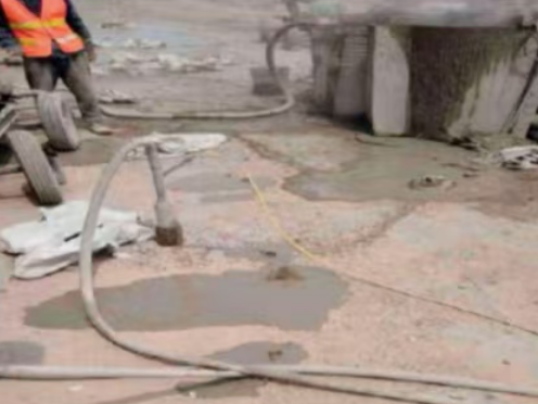 潮阳水泥混凝土路面板底注浆技术 路面脱空注浆整治方案