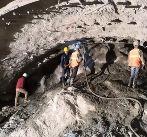 潮阳拱顶带模注浆料的施工流程及注意事项